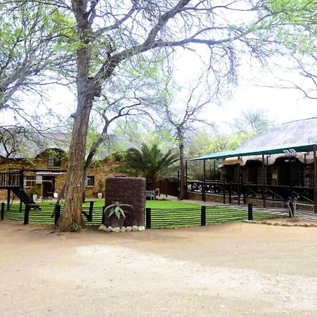 Weltevrede Lodge - Self Catering Houses Marloth Park Dış mekan fotoğraf