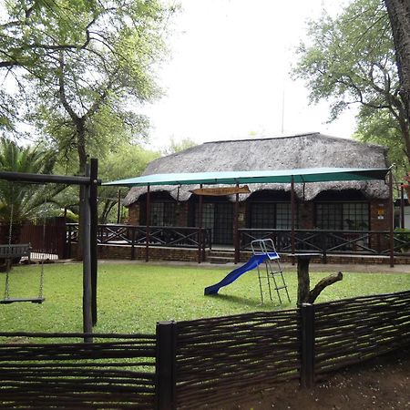 Weltevrede Lodge - Self Catering Houses Marloth Park Dış mekan fotoğraf