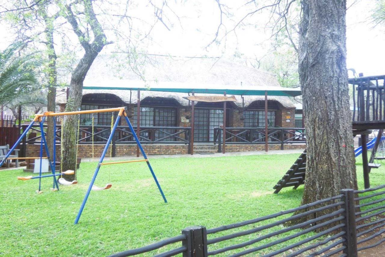 Weltevrede Lodge - Self Catering Houses Marloth Park Dış mekan fotoğraf