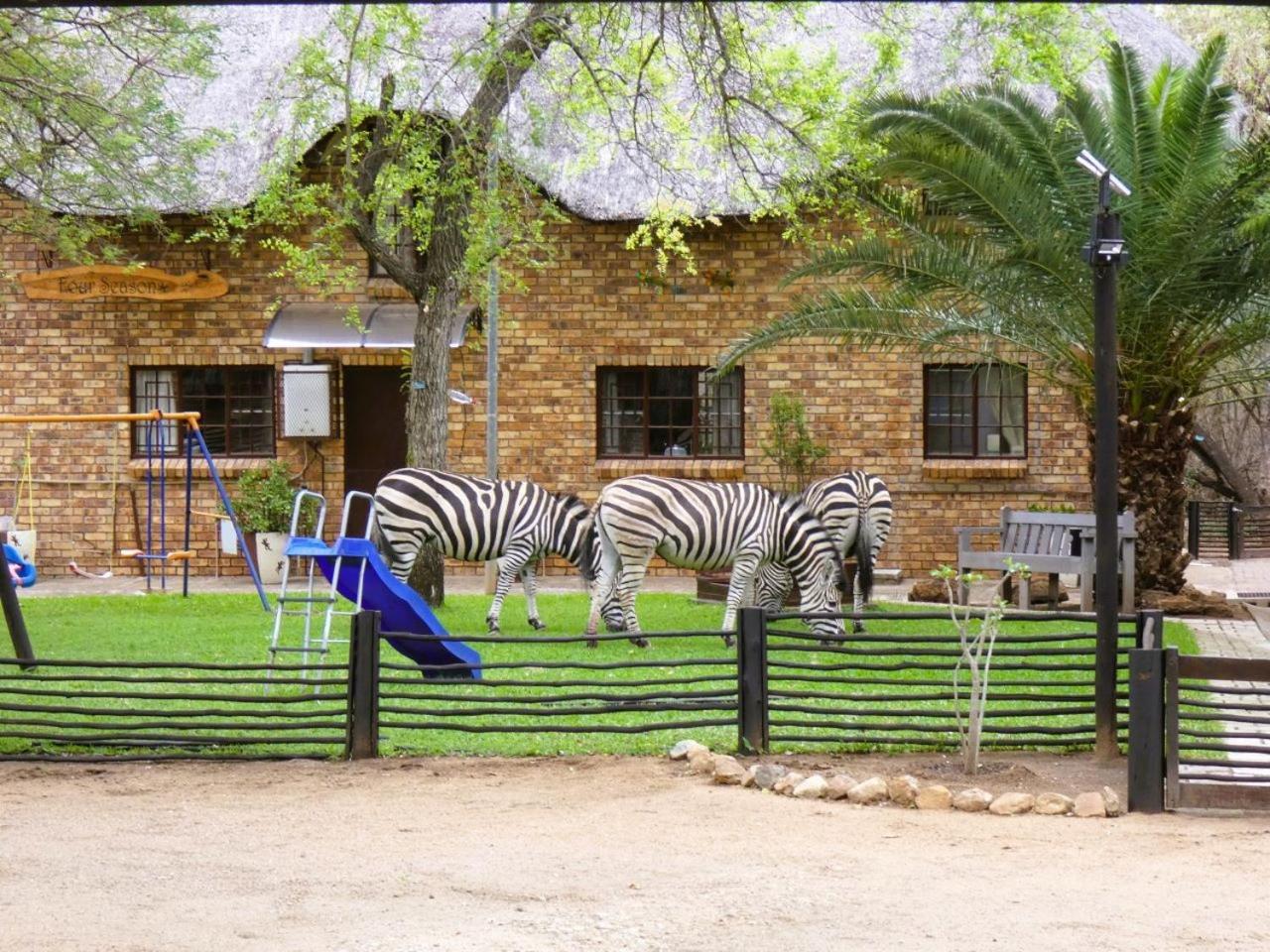 Weltevrede Lodge - Self Catering Houses Marloth Park Dış mekan fotoğraf