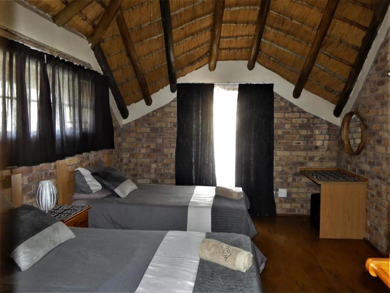 Weltevrede Lodge - Self Catering Houses Marloth Park Oda fotoğraf